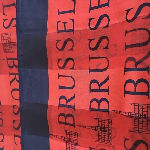 Vintage 90s Red Blue Brussels Travel Scarf 39x39 - Picture 5 of 5